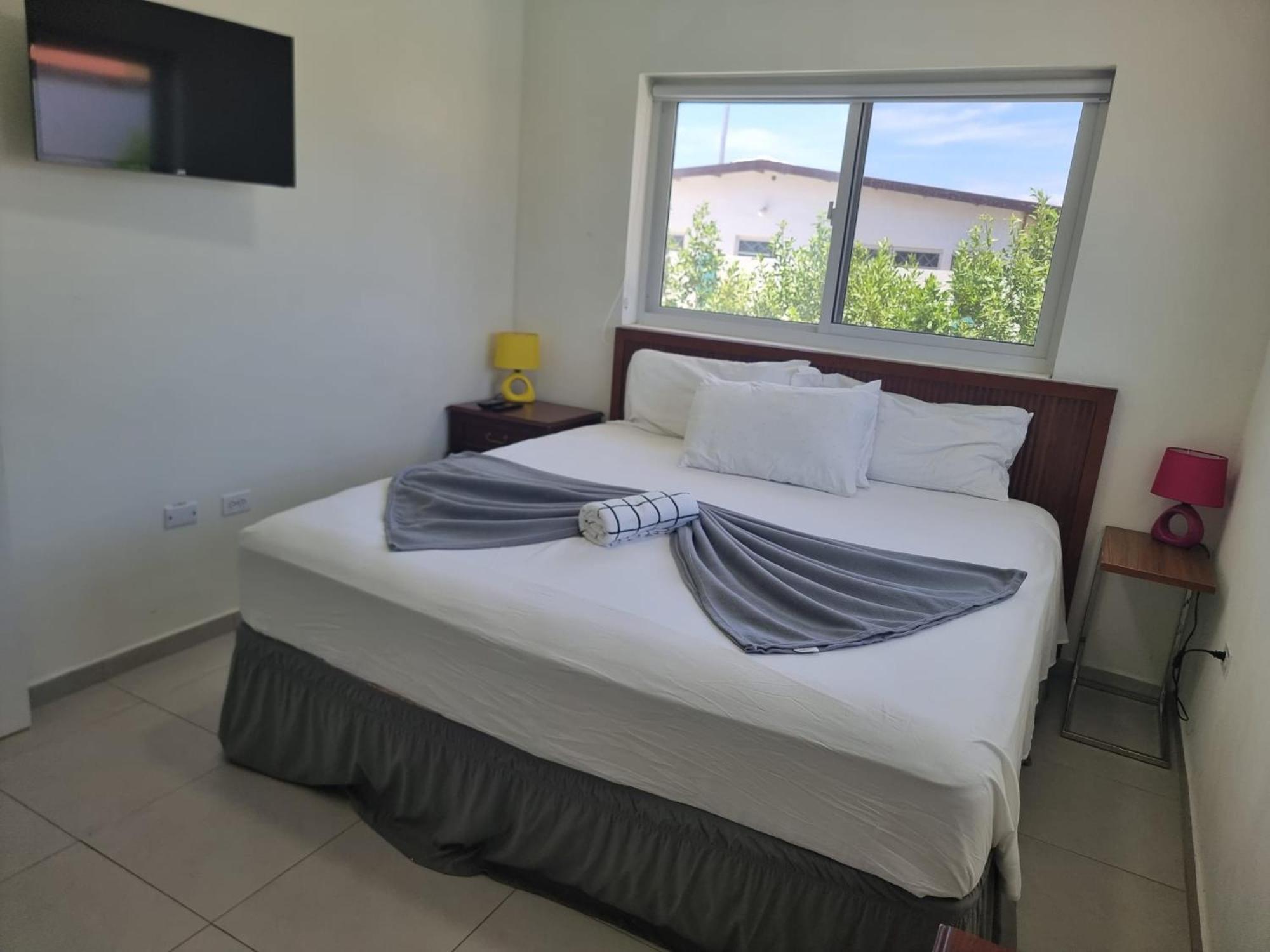 Ocean Breeze Apartments In Aruba Ораньестад Экстерьер фото