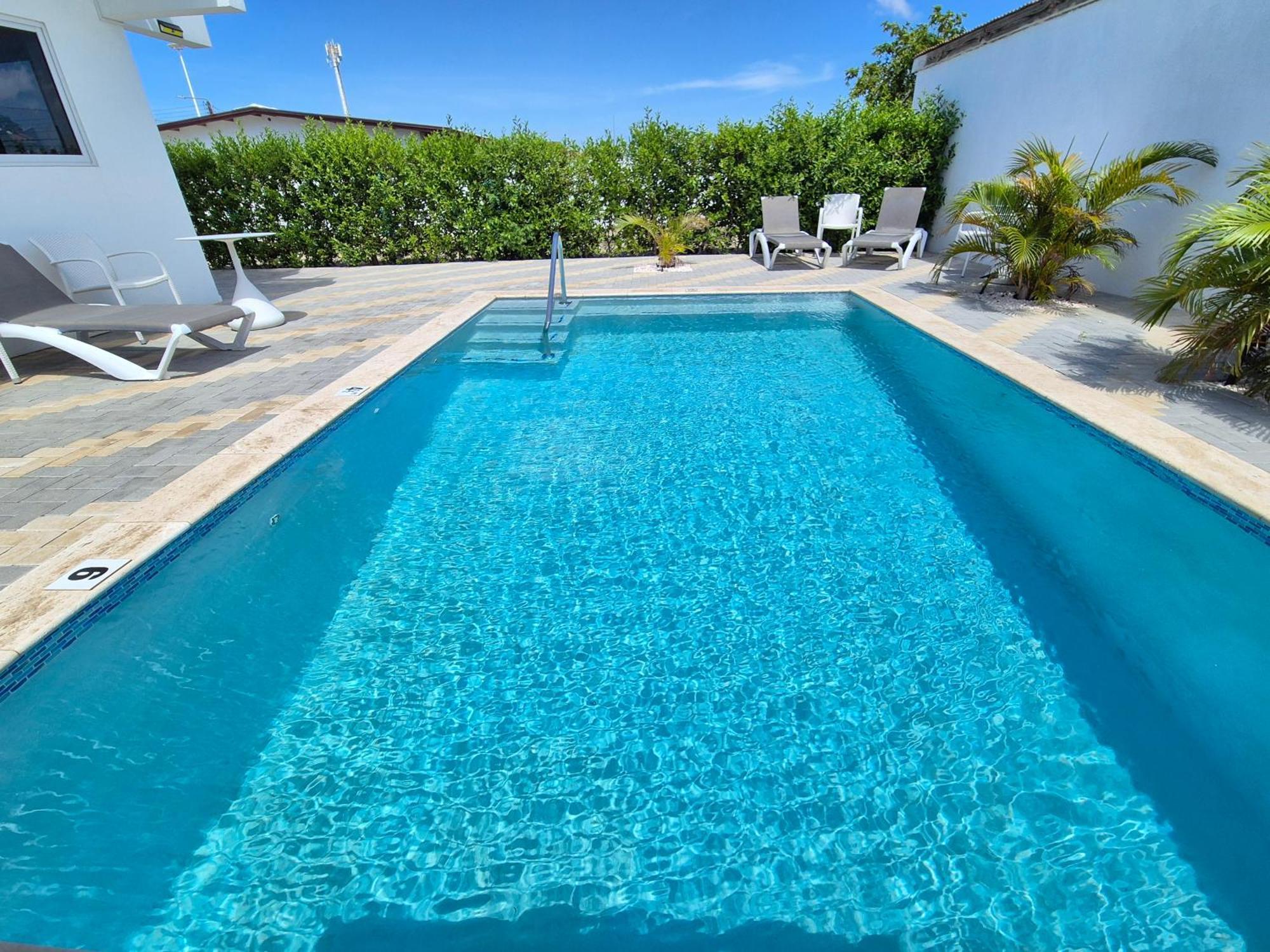 Ocean Breeze Apartments In Aruba Ораньестад Экстерьер фото